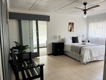 near big 5 numbi lodge