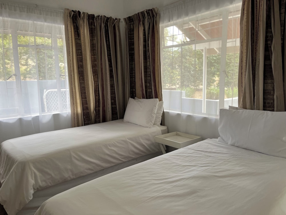 near big 5 numbi lodge