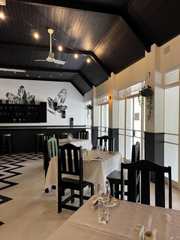 near big 5 numbi lodge