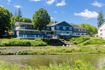 The Shire Woodstock,South Woodstock>>Hartford,3 star
