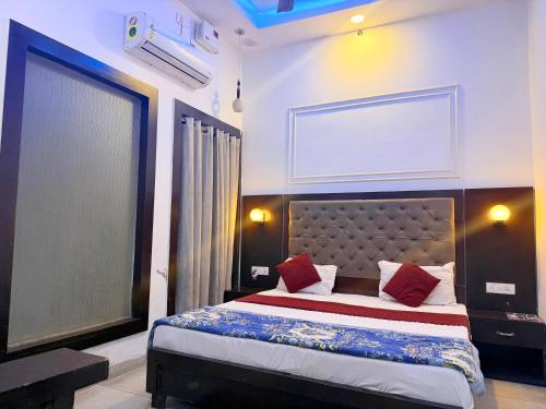 The Miraj,,5 star