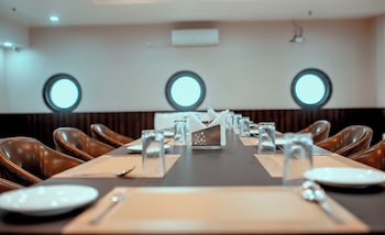 hotel teesta stay rampurhat