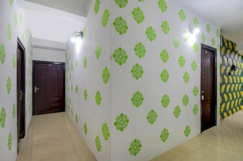 Hotel O Alisha Lodge,,3 star