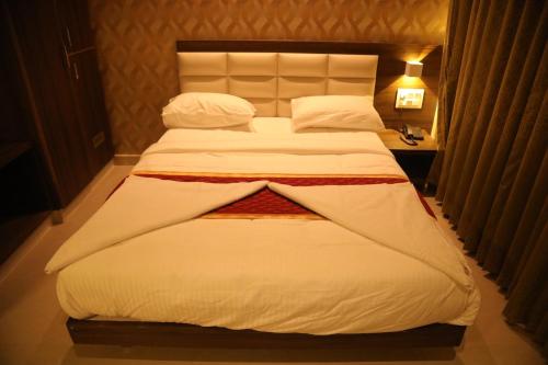 Royal Indraprastha The Hotel,,2 star