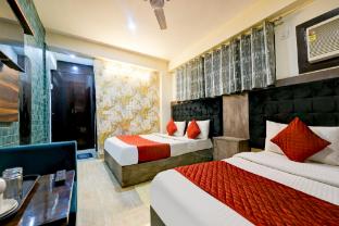 hotel classic plaza at delhi airport