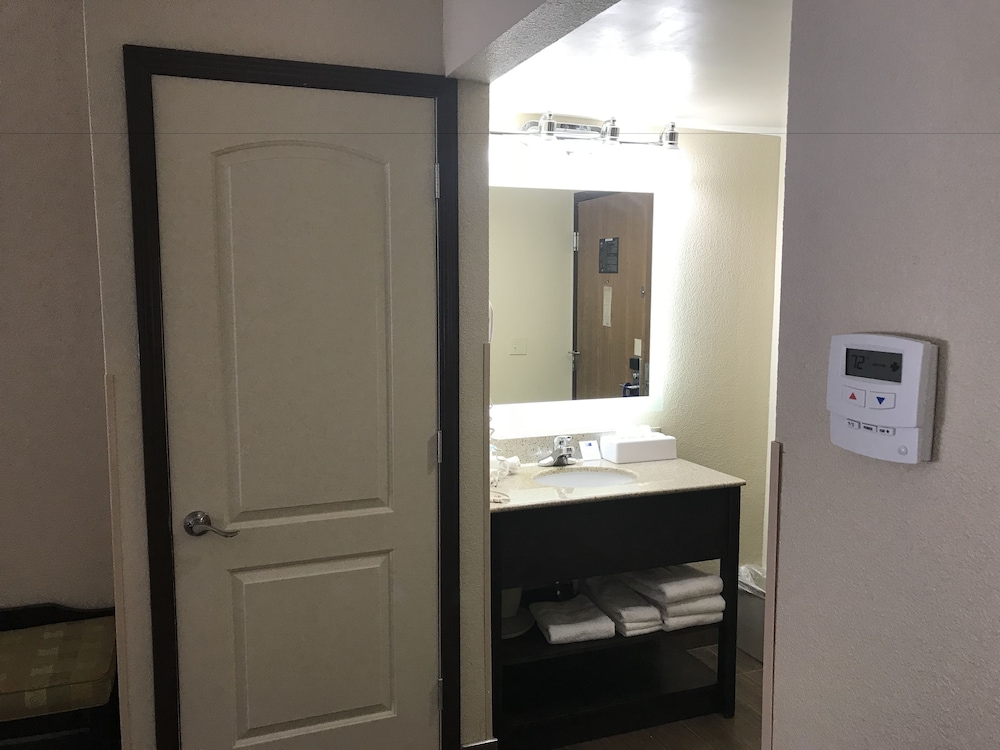 holiday inn express london by ihg