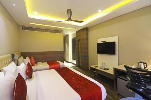 the ivy grand hotel in city centre delhi