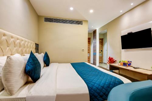 the ivy grand hotel in city centre delhi
