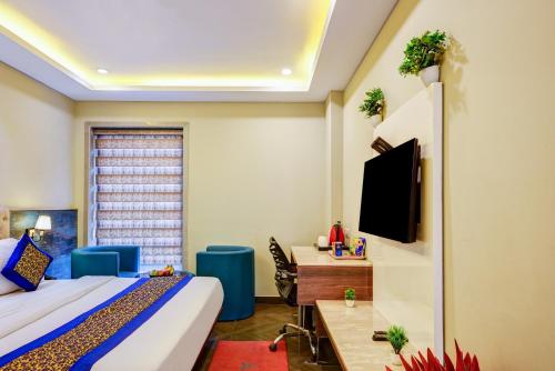 the ivy grand hotel in city centre delhi