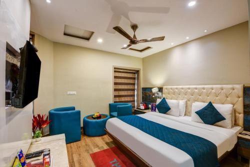 the ivy grand hotel in city centre delhi
