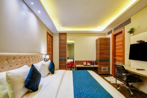 the ivy grand hotel in city centre delhi