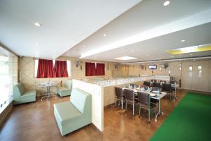 Chandra Residency,,4 star