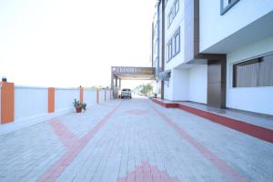 Chandra Residency,,4 star