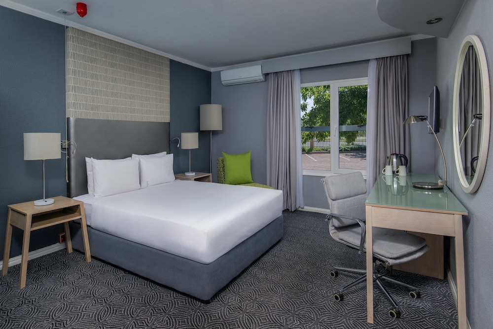 holiday inn johannesburg airport an ihg hotel