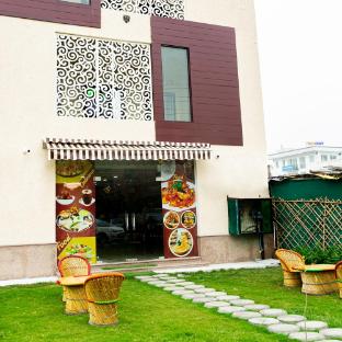 jagdambey hotel