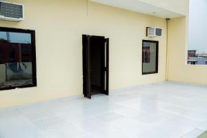 jagdambey hotel