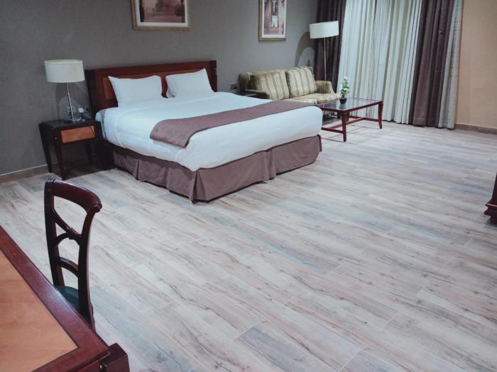 desert inn resort and camp