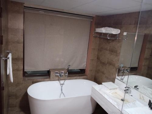 desert inn resort and camp