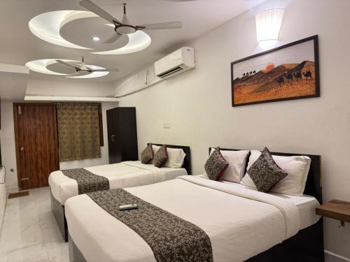 La Paradise Luxury,,3 star