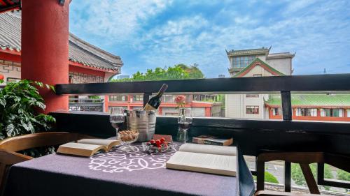 chengdu wenjun courtyard hotel