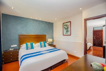 chengdu wenjun courtyard hotel