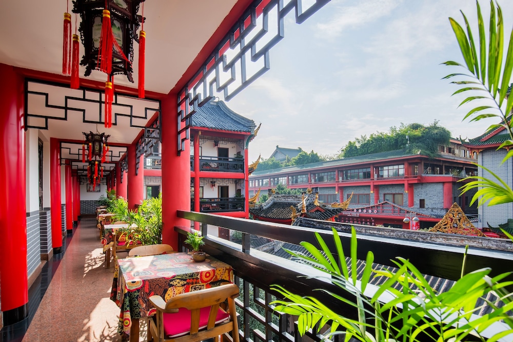 chengdu wenjun courtyard hotel