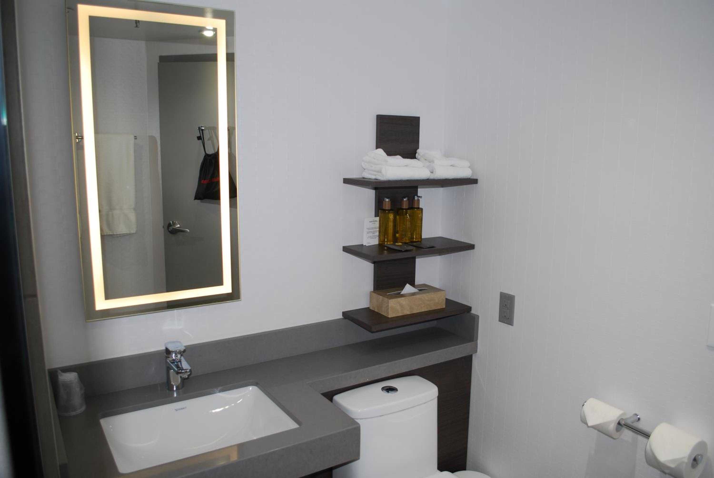 doubletree by hilton ottawa downtown
