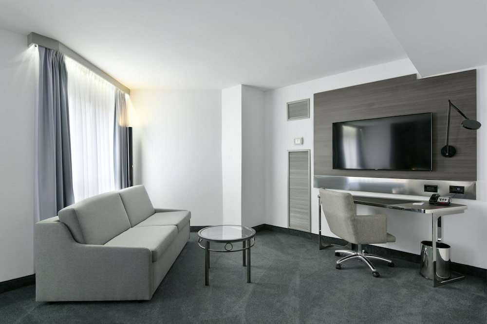 doubletree by hilton ottawa downtown