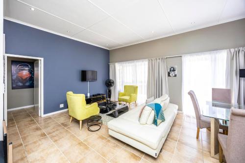 modern executive unit