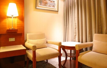 elegance hotel taipei