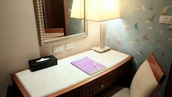 elegance hotel taipei