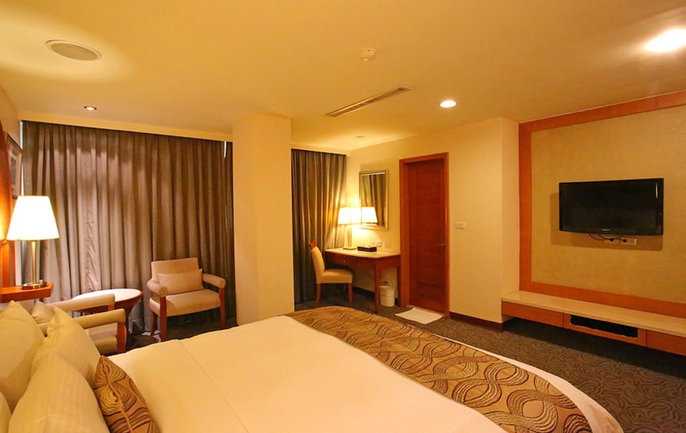 elegance hotel taipei