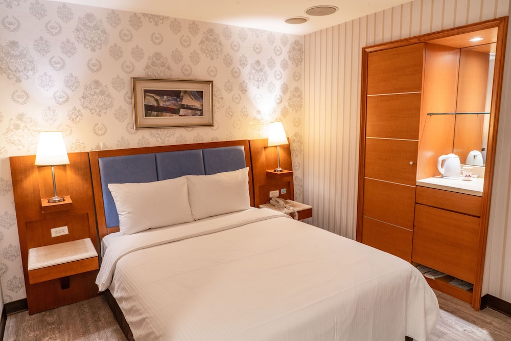 elegance hotel taipei