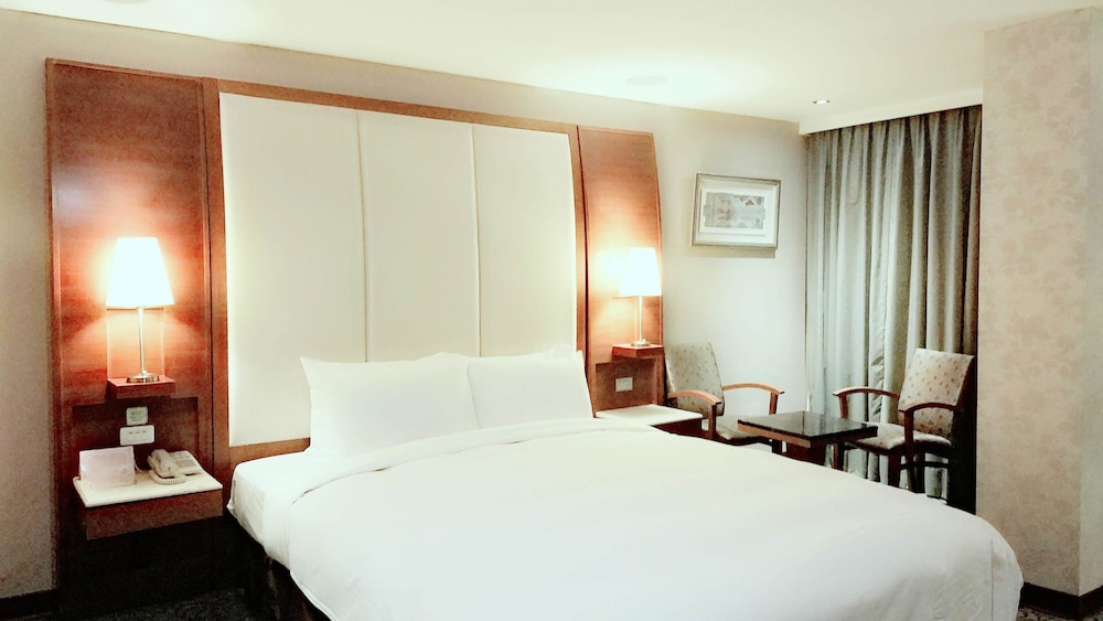 elegance hotel taipei