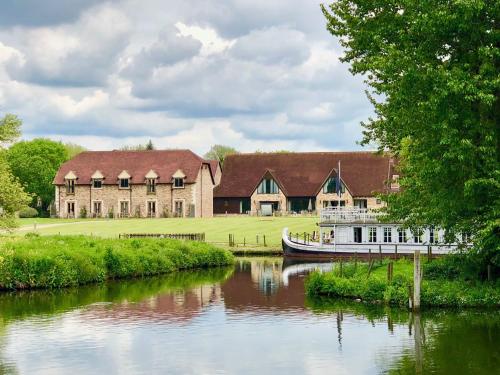 voco oxford thames by ihg