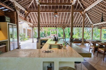 aalaya villa by hombali