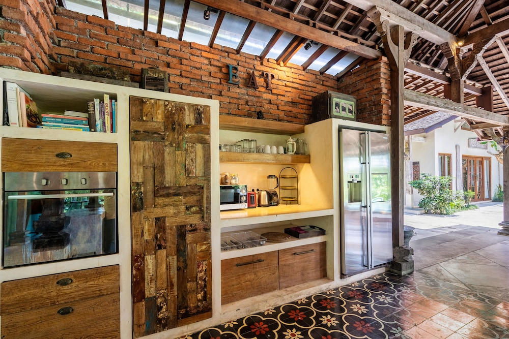 aalaya villa by hombali