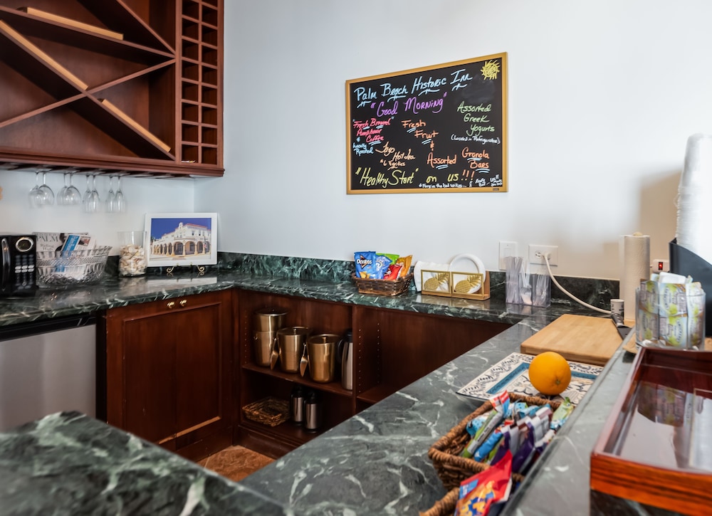 Palm Beach Historic Inn,Palm Beach - West Palm Beach>>Palm Beach,3 star