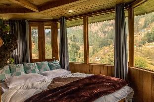 the hidden burrow by whoopers