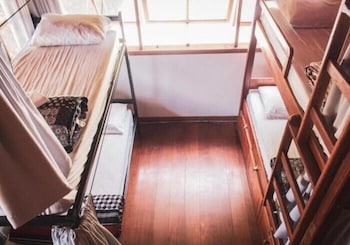 nomades hostel and coworking