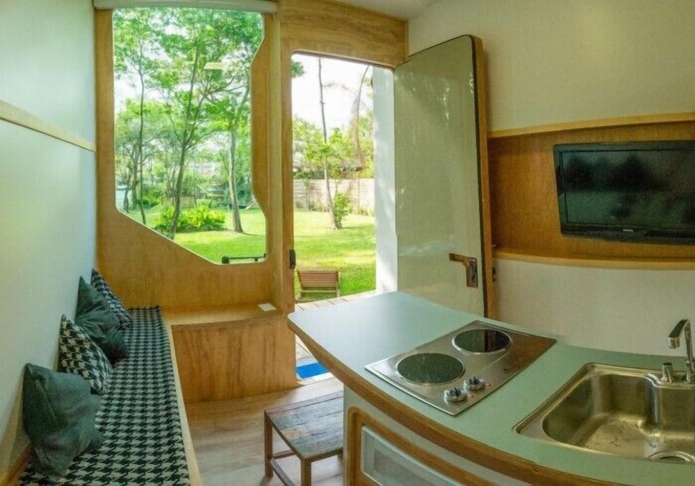 nomades hostel and coworking
