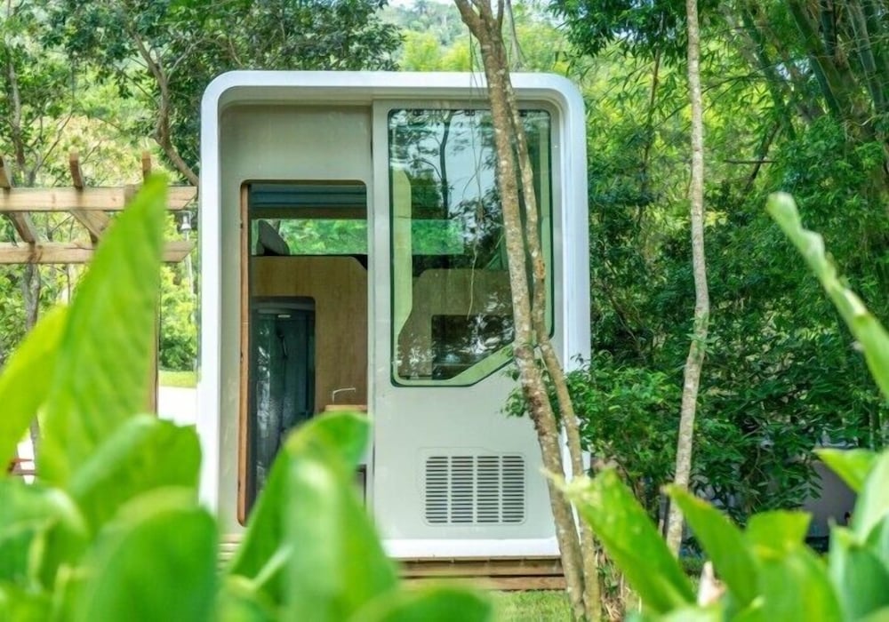nomades hostel and coworking