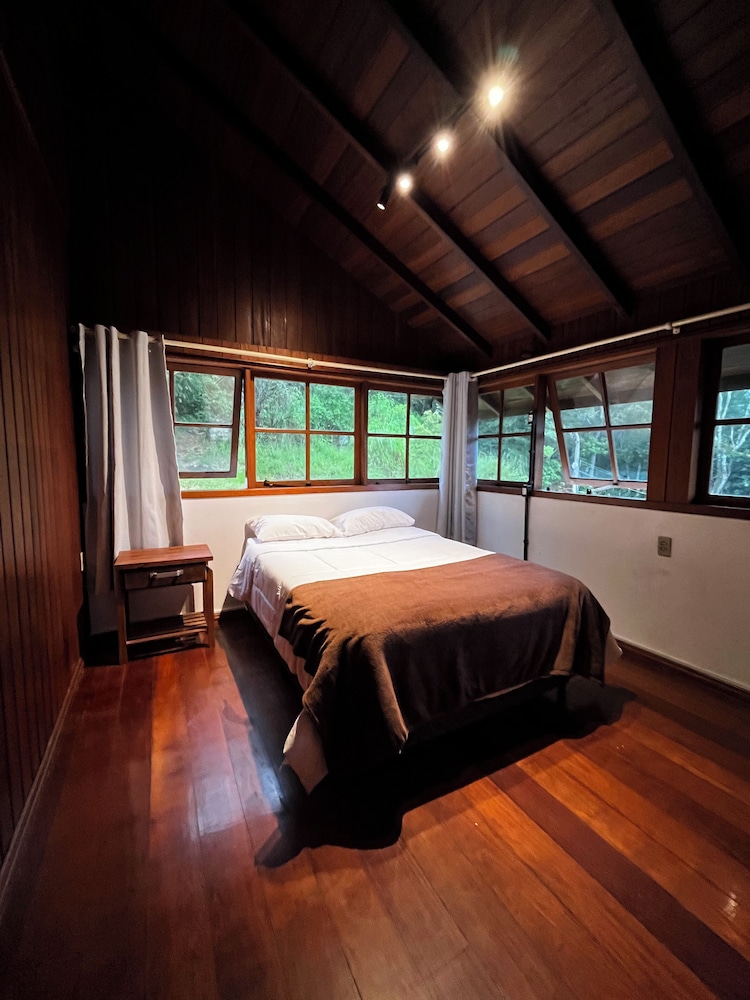 nomades hostel and coworking