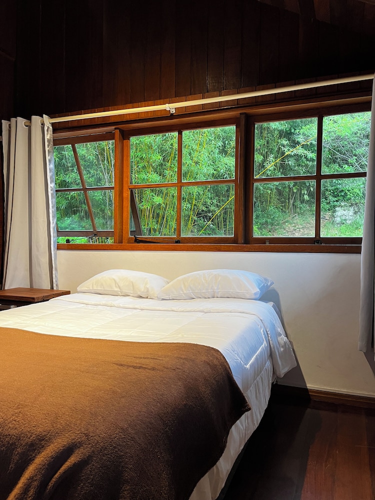 nomades hostel and coworking