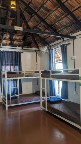 crossroads hostel 1957