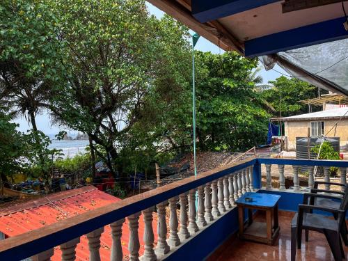 12 monks hostel goa
