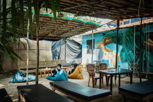 12 monks hostel goa