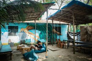 12 monks hostel goa