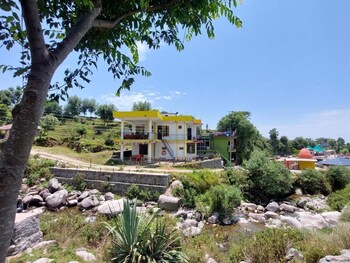 the lost hostels bir landing site