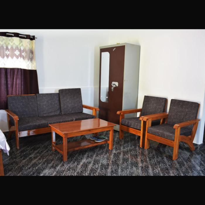 falcon jungle resort